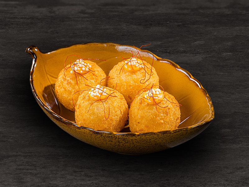 Токийские аранчини с копченым угрем и креветками Токийские аранчини с копченым угрем и креветками