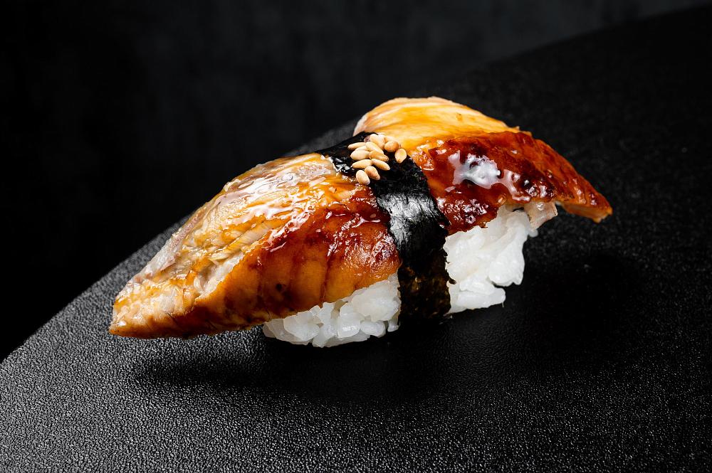 Суши Копченый угорь