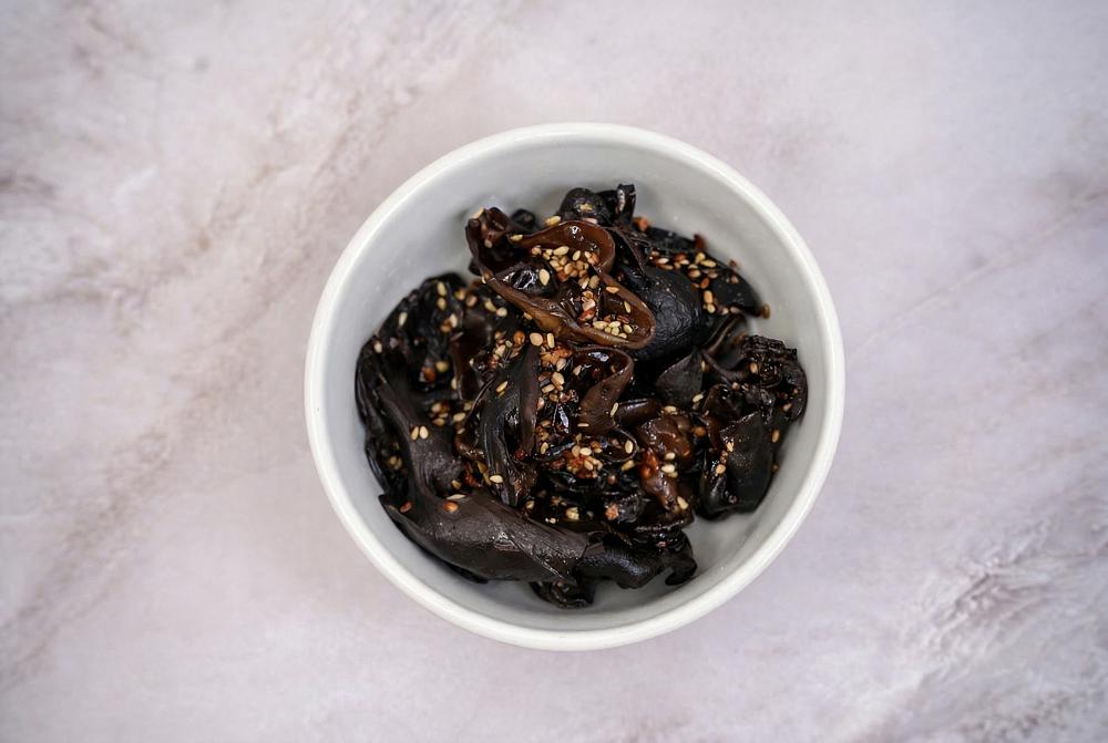 Маринованные древесные грибы