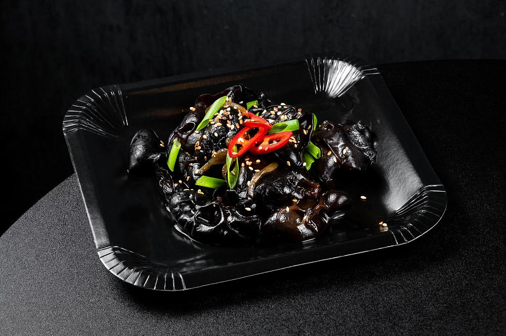 Салат из древесных грибов Моэр