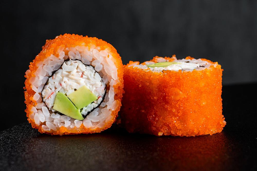 Ролл Калифорния с крабом